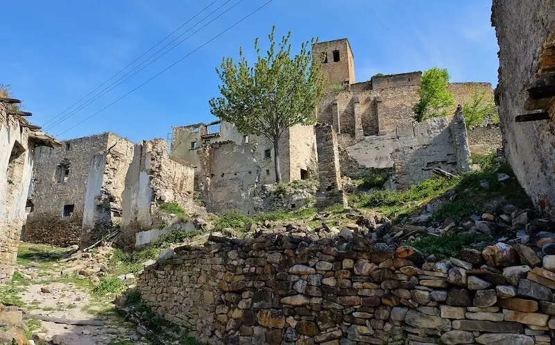 escó pueblo abandonado