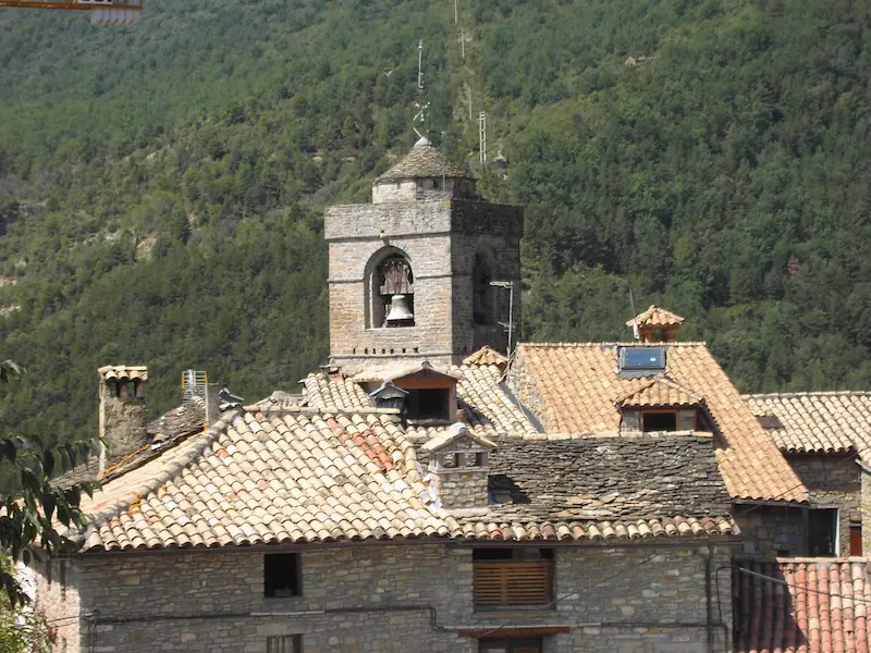 pueblos bonitos cerca de boltaña