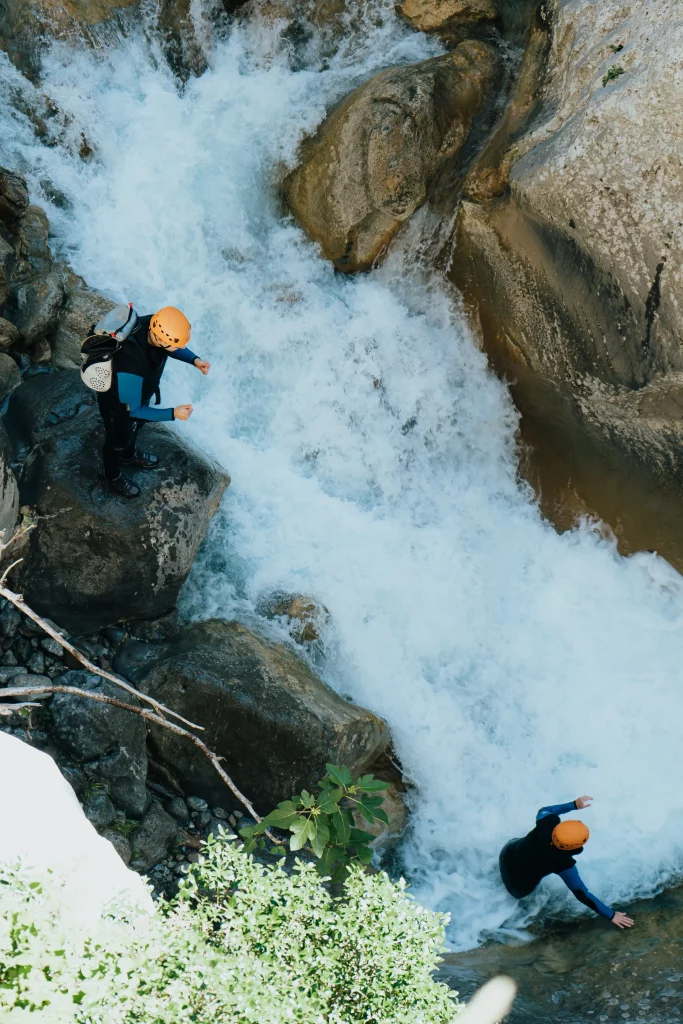 rafting en el rio Ara